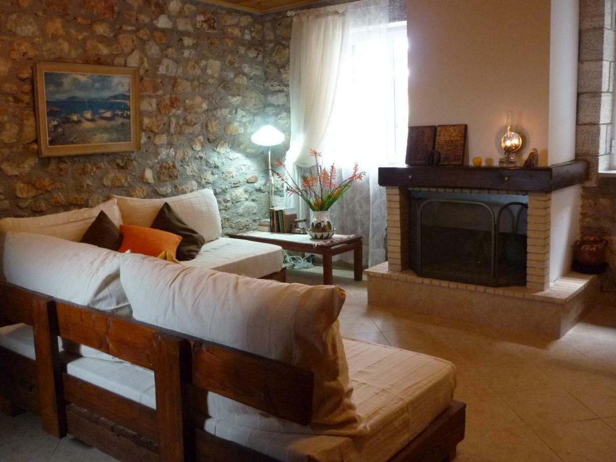 Big Blue Gytheio Traditional Stone Built Residence "Απέραντο Γαλάζιο" Πετρόκτιστη Κατοικία Luaran gambar